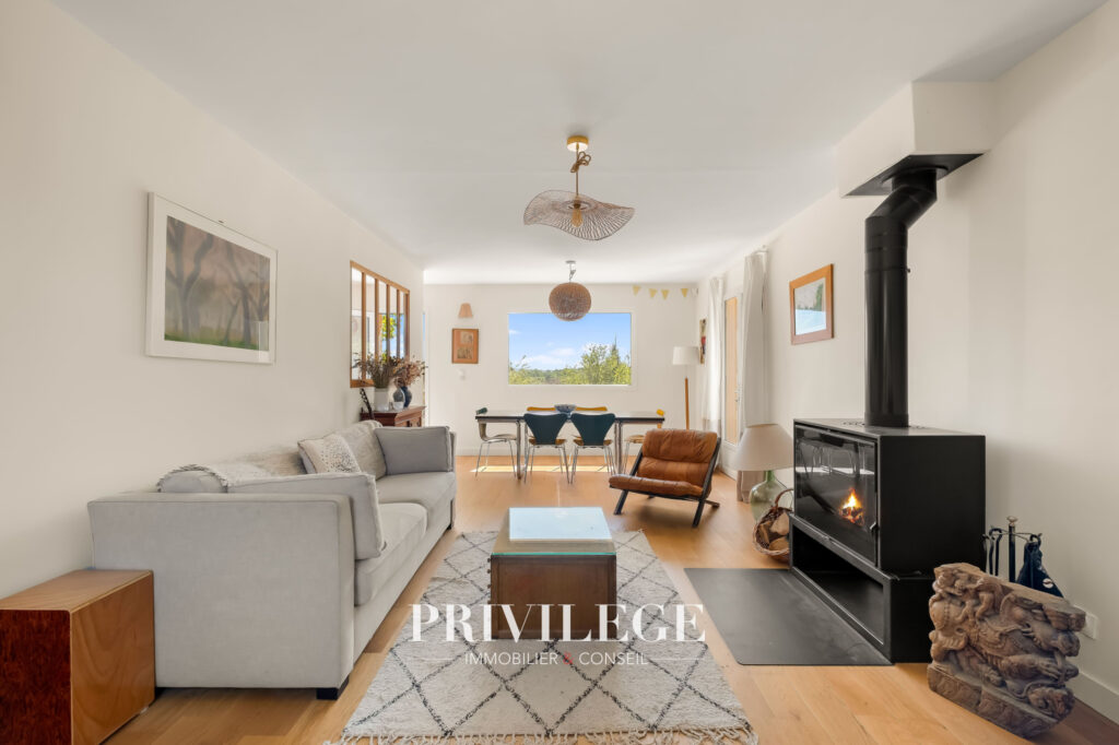 Maison familiale rénovée de 173 m2 avec 5 chambres à Saint-G – 9 pièces – 5 chambres – 173.84 m²