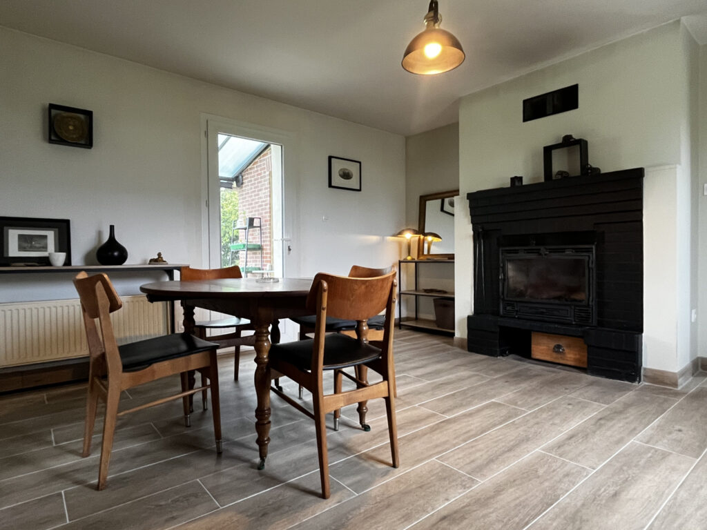 Propriété pleine de charmes au coeur des prairies normande – 5 pièces – 3 chambres – 98 m²