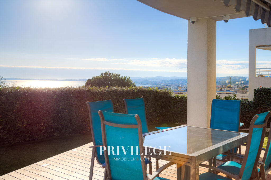 Saint-Laurent-du-Var   Les Plateaux Fleuris : Appartement 4  – 4 pièces – 3 chambres – 84 m²