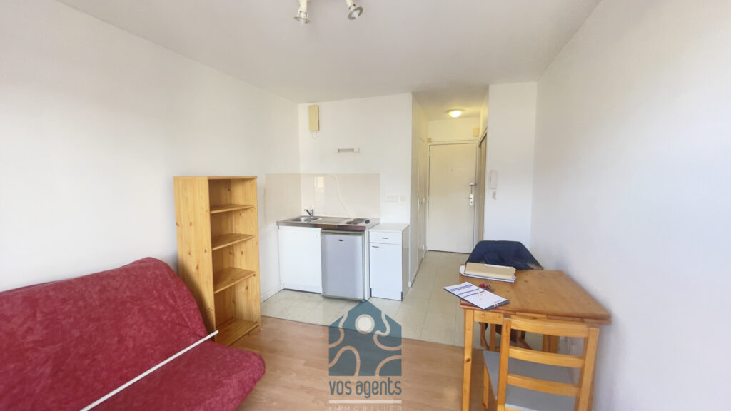 Studio avec cave – 1 pièce – NR chambres – 18.3 m²
