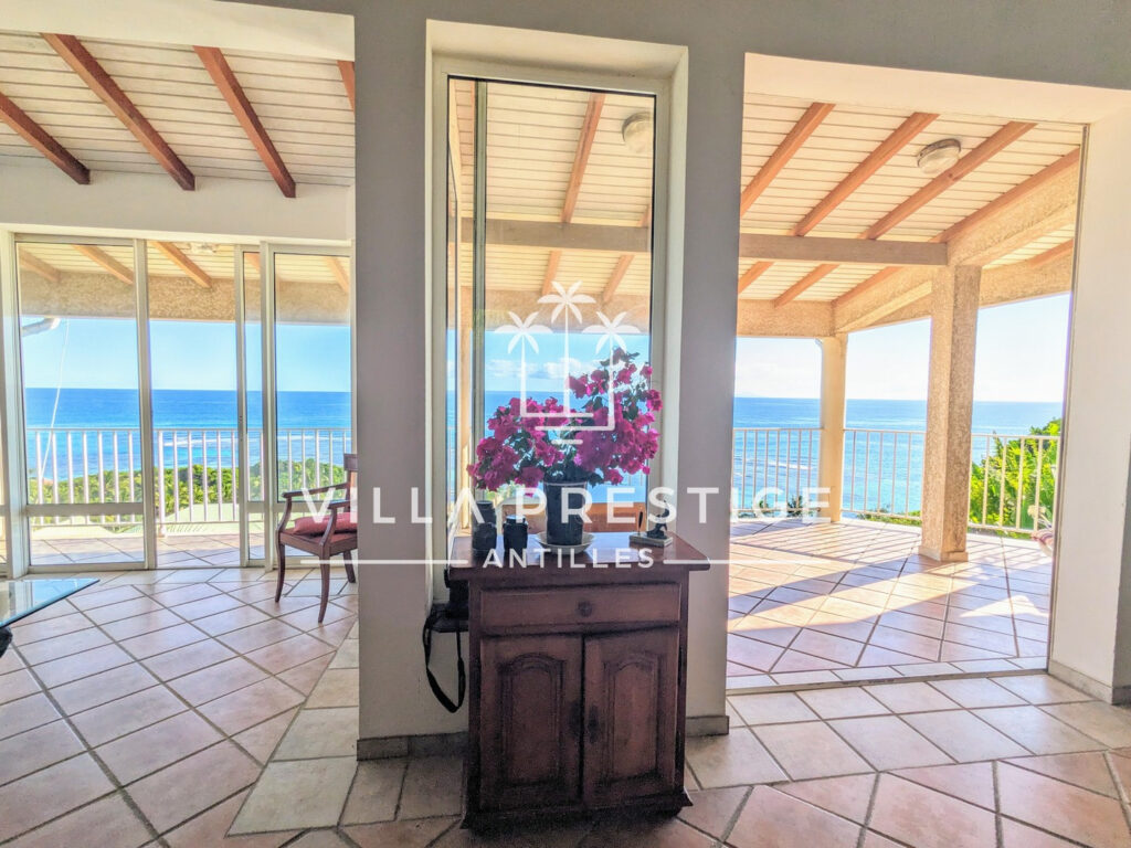 PROPRIETE 7 PIECES AVEC PISCINE, ACCES ET VUE MER IMPRENABLE – 7 pièces – 6 chambres – 233.85 m²