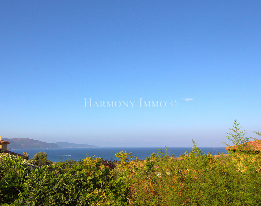 Grande villa au calme avec jolie vue mer, terrain plat    Sa – 5 pièces – 3 chambres – 197 m²