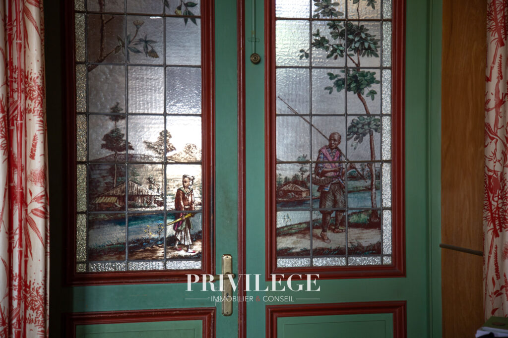 Villa historique d&rsquo;exception   Nice (1901)   824 m2 habitabl – 11 pièces – 7 chambres – 824 m²