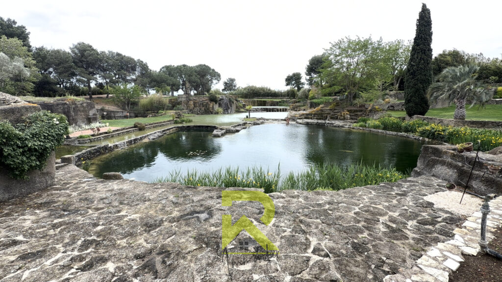 Propriété d&rsquo;exception   Jardin remarquable sur 12 hectares   – 6 pièces – 7 chambres – 206 m²