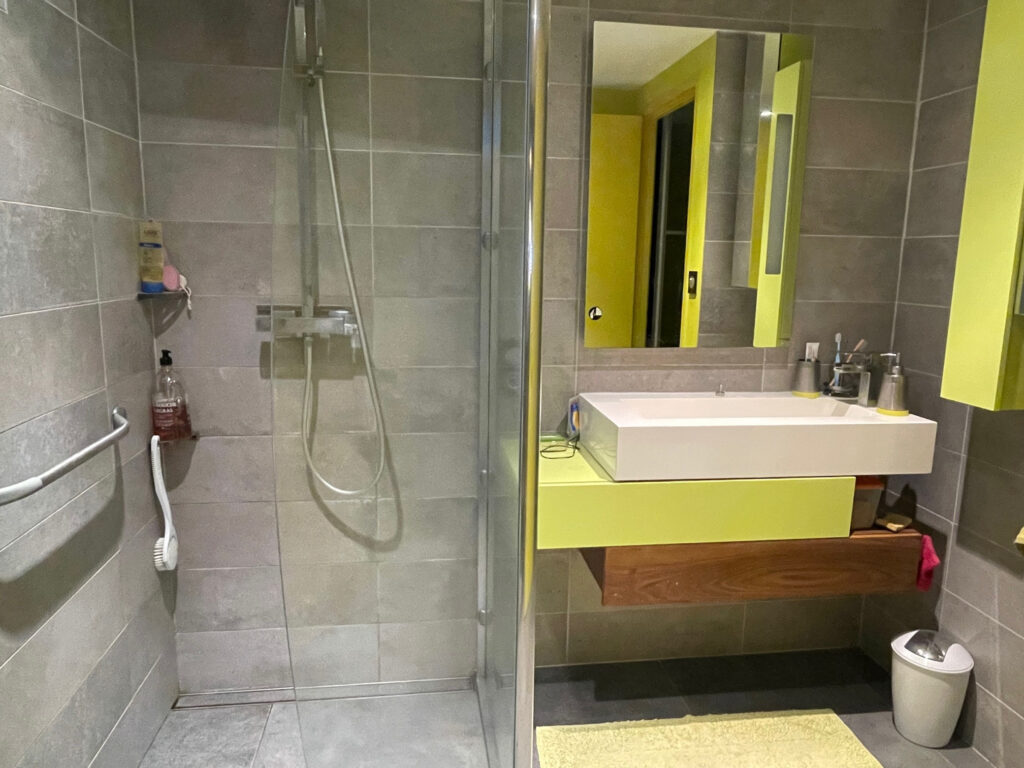 Beaujolais vert : maison calme, écologique avec vue et pisci – 7 pièces – 5 chambres – 228.26 m²