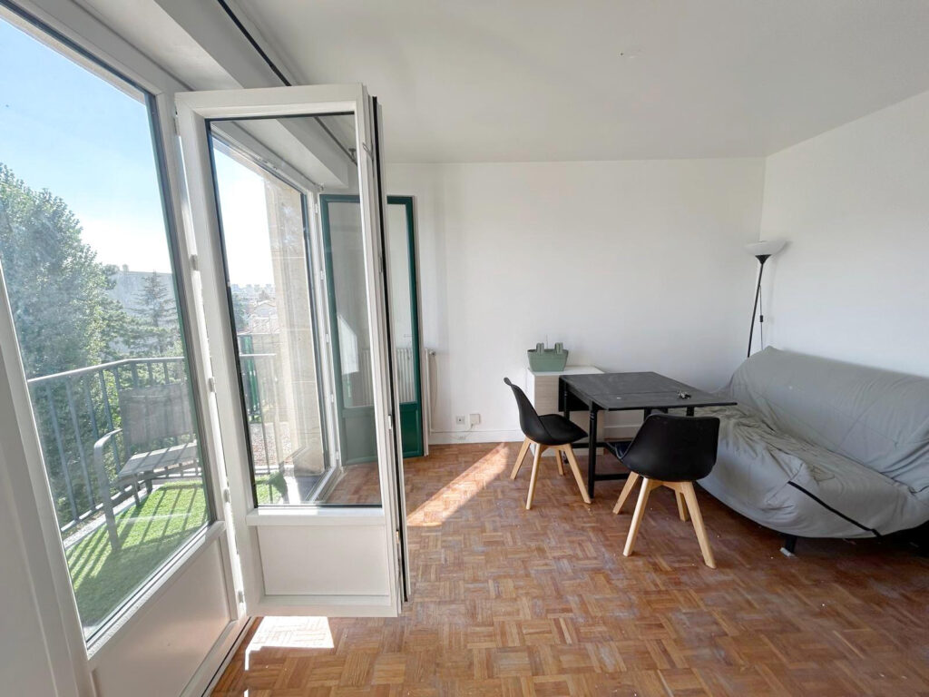 La Varenne Saint-Hilaire, Studio avec balcon, parking et cav – 1 pièce – NR chambres – 22.87 m²