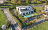 Villa avec vue, piscine, terrasses et garages – 6 pièces – 4 chambres – 170 m²