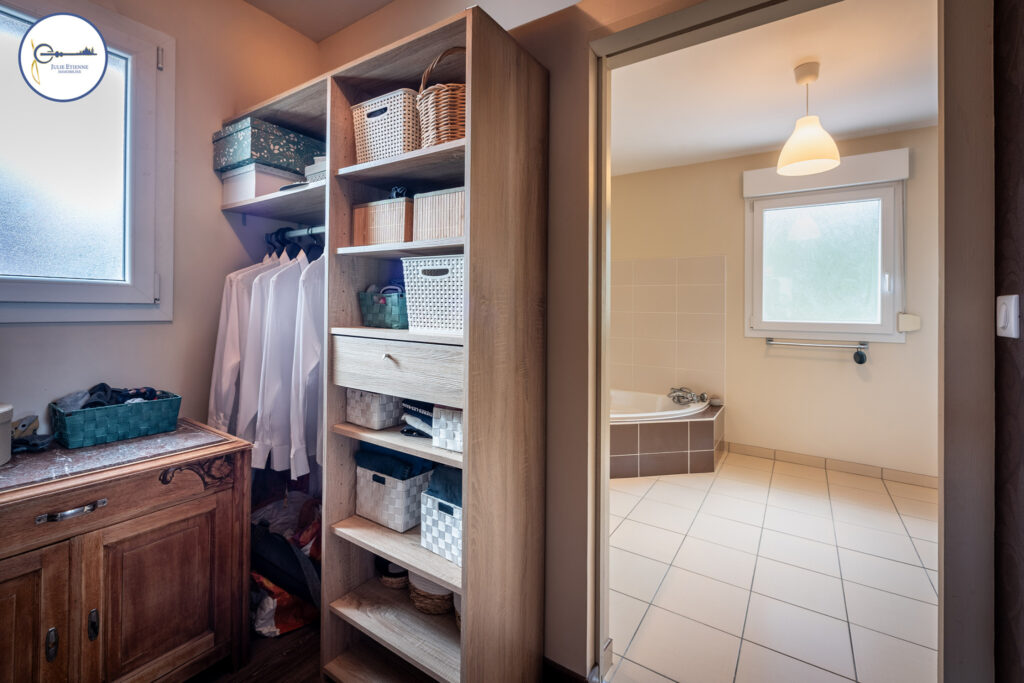 Maison Hadol 6 pièces 143m2 – 7 pièces – 4 chambres – 143 m²