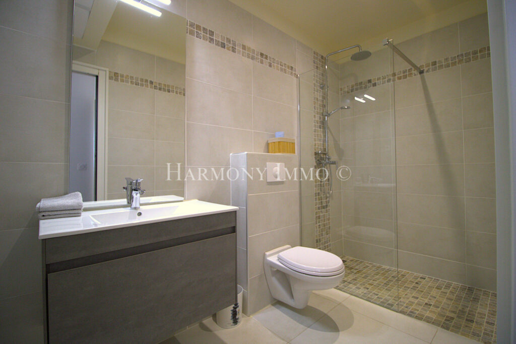 VILLA VUE MER PANORAMIQUE – Piscine à débordement   Bar à fl – 8 pièces – 6 chambres – 202 m²