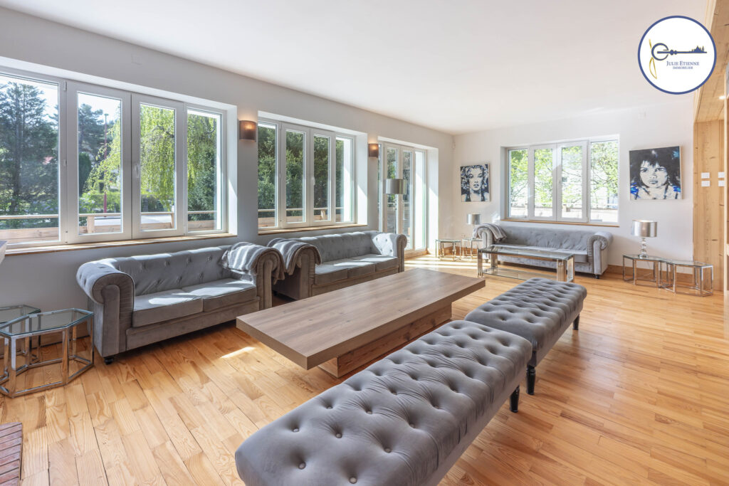 DEMEURE D&rsquo;EXCEPTION – GERARDMER – 13 PIECES – 437m2 avec SPA – 13 pièces – 8 chambres – 437 m²