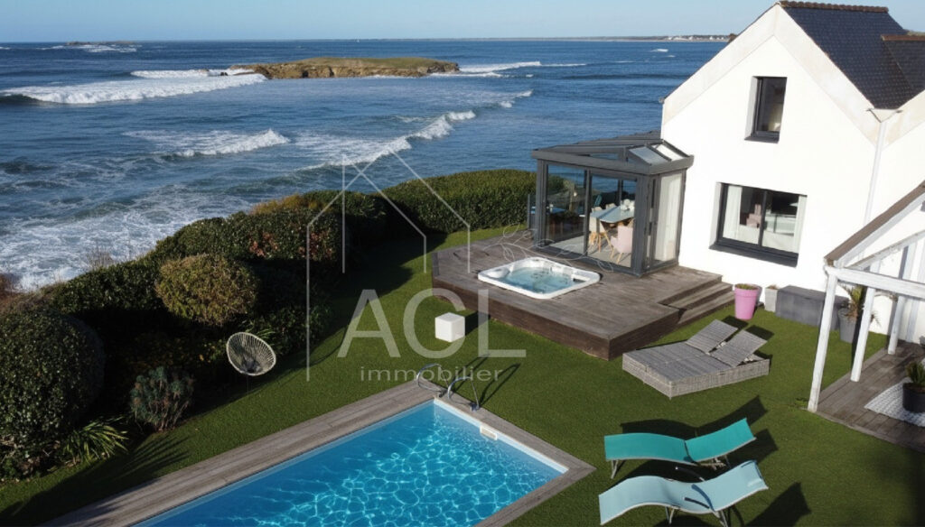 Villa d&rsquo;exception face à la mer avec piscine et spa – 6 pièces – 4 chambres – 125 m²
