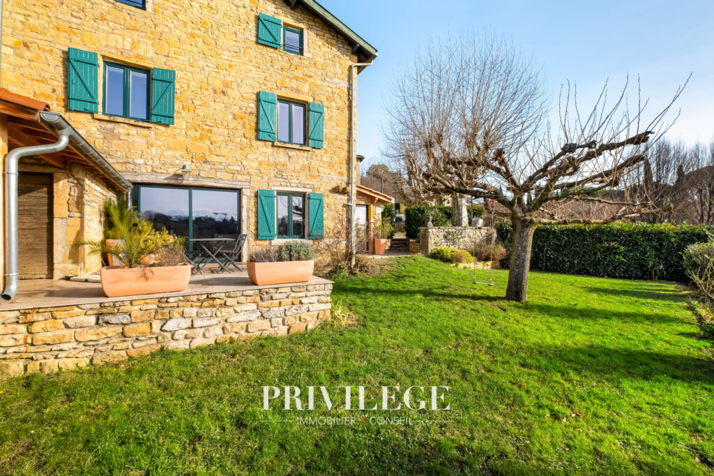 Charme absolu pour cette maison de ville avec vue – 6 pièces – 5 chambres – 131.28 m²