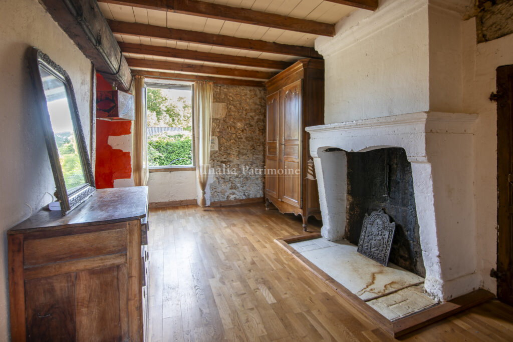 SUPERBE PROPRIETE A RENOVER   380 m2 environ -10 chambres, 1 – 16 pièces – 10 chambres – 390 m²