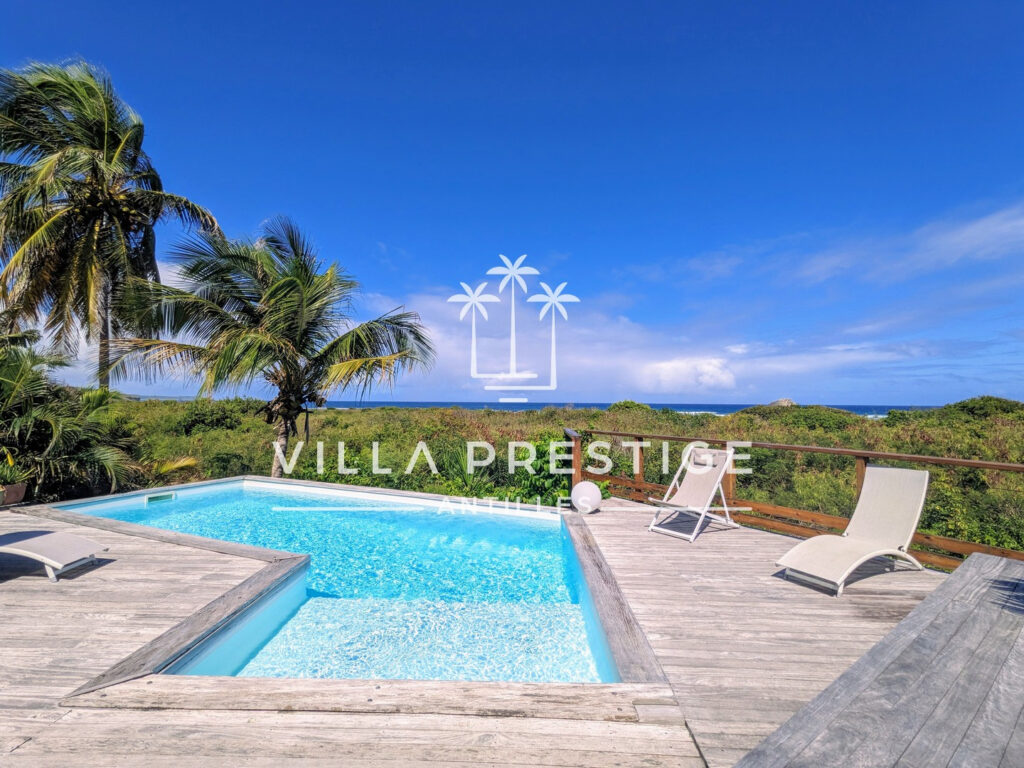 VILLA PREMIERE LIGNE 3 CHAMBRES AVEC PISCINE, ACCES PLAGE ET – 4 pièces – 3 chambres – 93 m²
