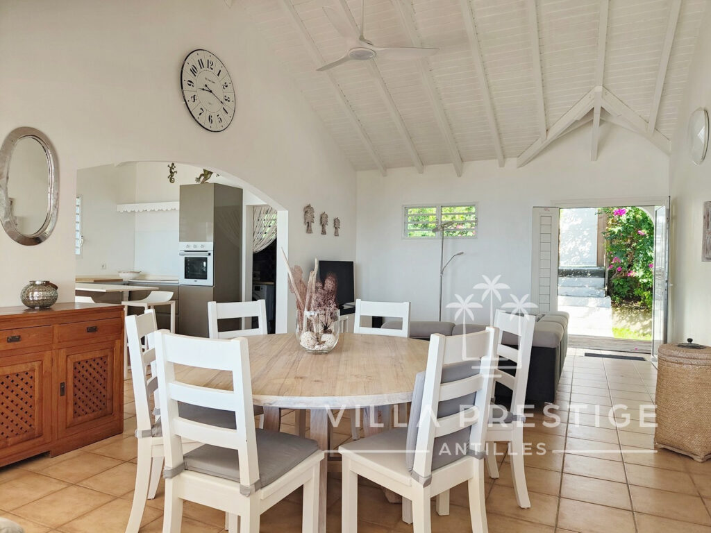 Villa de standing 3 chambres et studio indépendant – vue mer – 5 pièces – 4 chambres – 140 m²