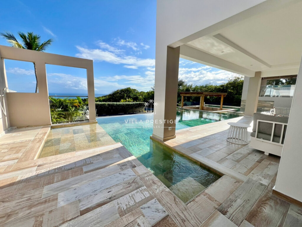 VILLA DE LUXE D&rsquo;ARCHITECTE DE 335M2 – 8 pièces – 4 chambres – 335 m²
