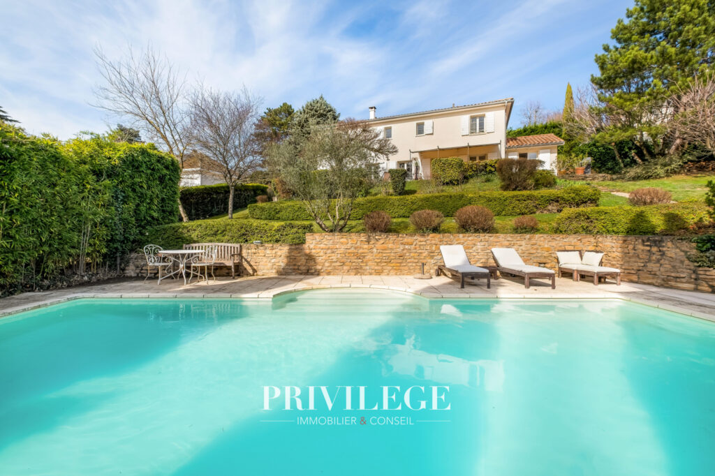 Saint Didier au Mont d&rsquo;Or – Saint – Fortunat -Maison Familia – 7 pièces – 5 chambres – 208 m²