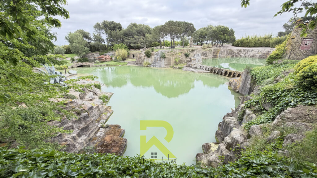 Propriété d&rsquo;exception   Jardin remarquable sur 12 hectares   – 6 pièces – 7 chambres – 206 m²