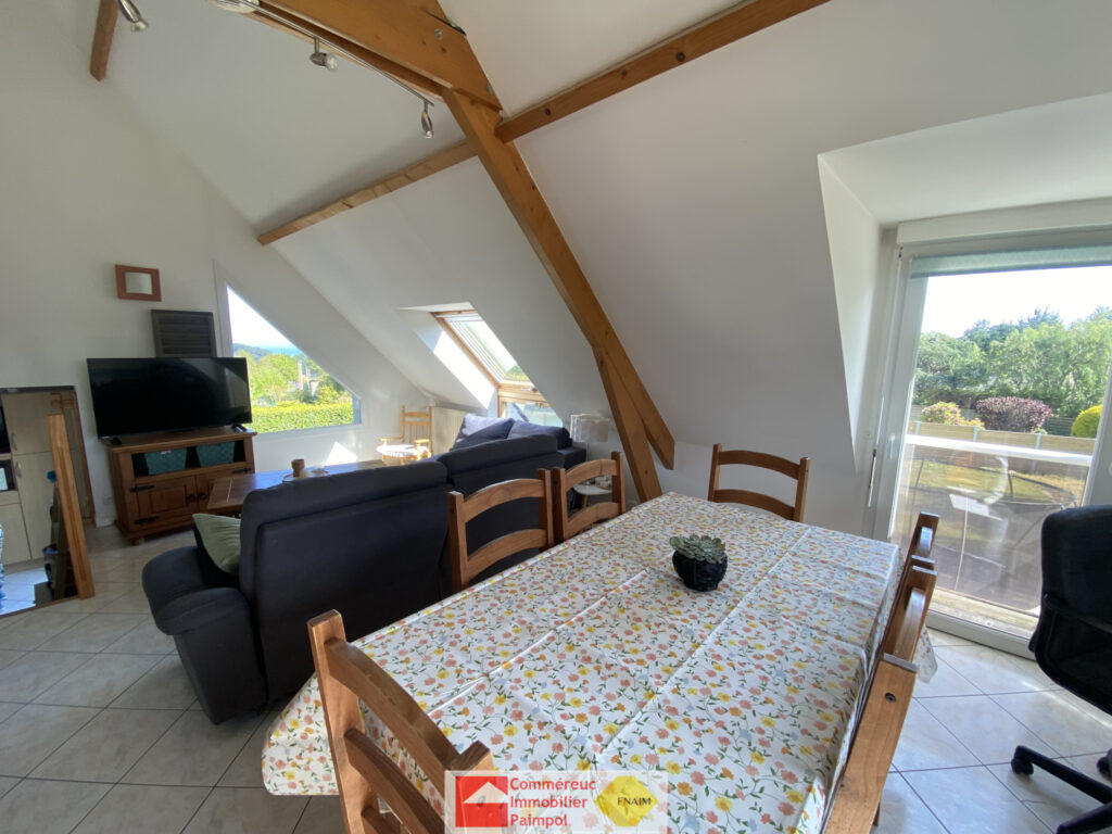 PLOUBAZLANEC, Commerces à pied, Maison contemporraine de 200 – 6 pièces – 4 chambres – 105 m²