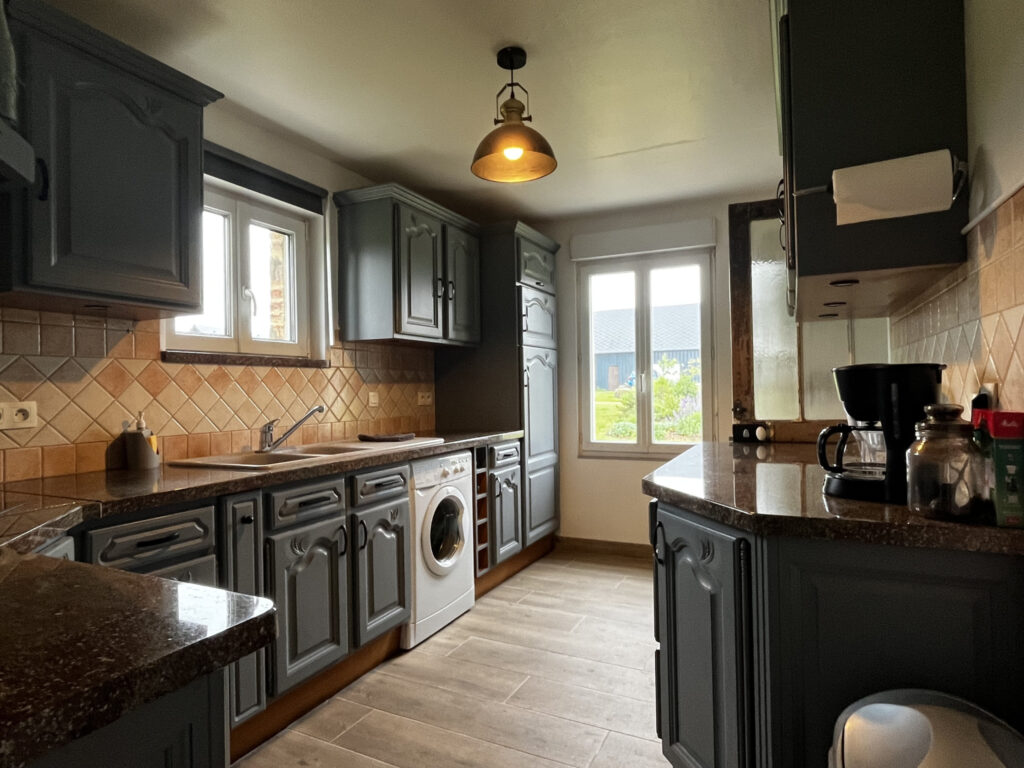 Propriété pleine de charmes au coeur des prairies normande – 5 pièces – 3 chambres – 98 m²