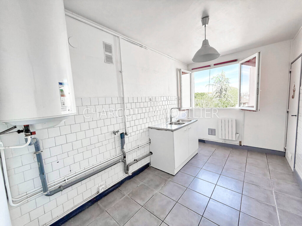 EXCLUSIVITÉ – Proche du POINT DU JOUR, appartement T4, avec  – 4 pièces – 3 chambres – 63 m²