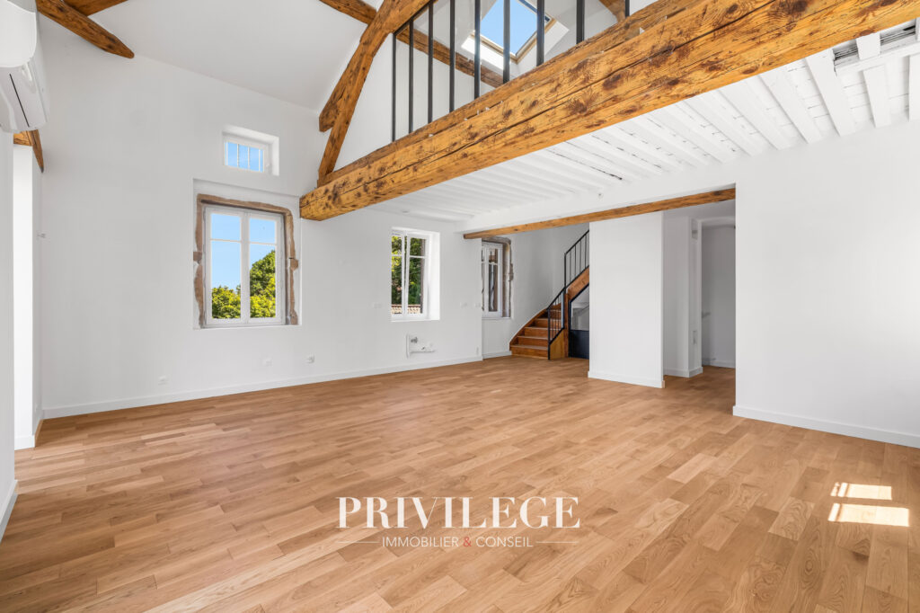 Lyon 9 – St Rambert  proche de l&rsquo;Ile Barbe- Duplex comme u – 5 pièces – 4 chambres – 163.74 m²