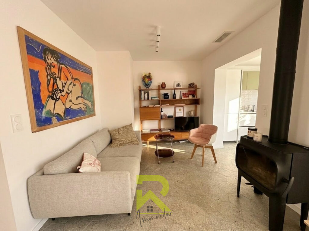 GRAU D&rsquo;AGDE, Villa 3 faces rénovée récemment de plain-pied a – 4 pièces – 3 chambres – 72 m²