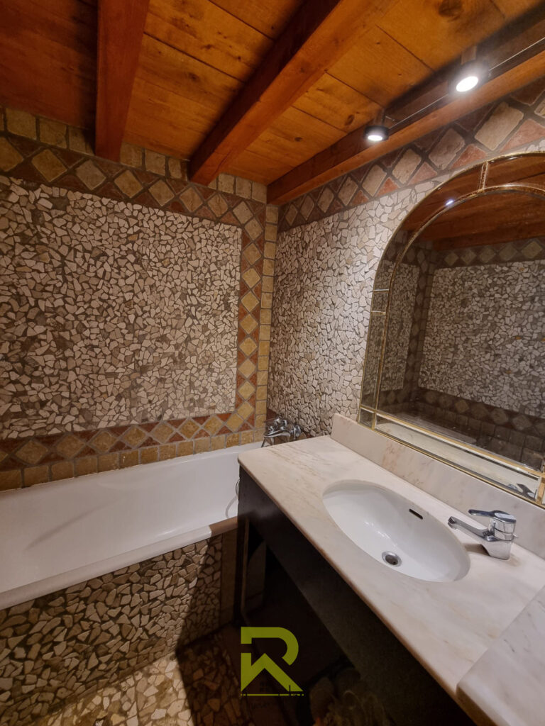 Insolite MAS  à fort potentiel  Coup de coeur assuré ! – 8 pièces – 7 chambres – 294 m²