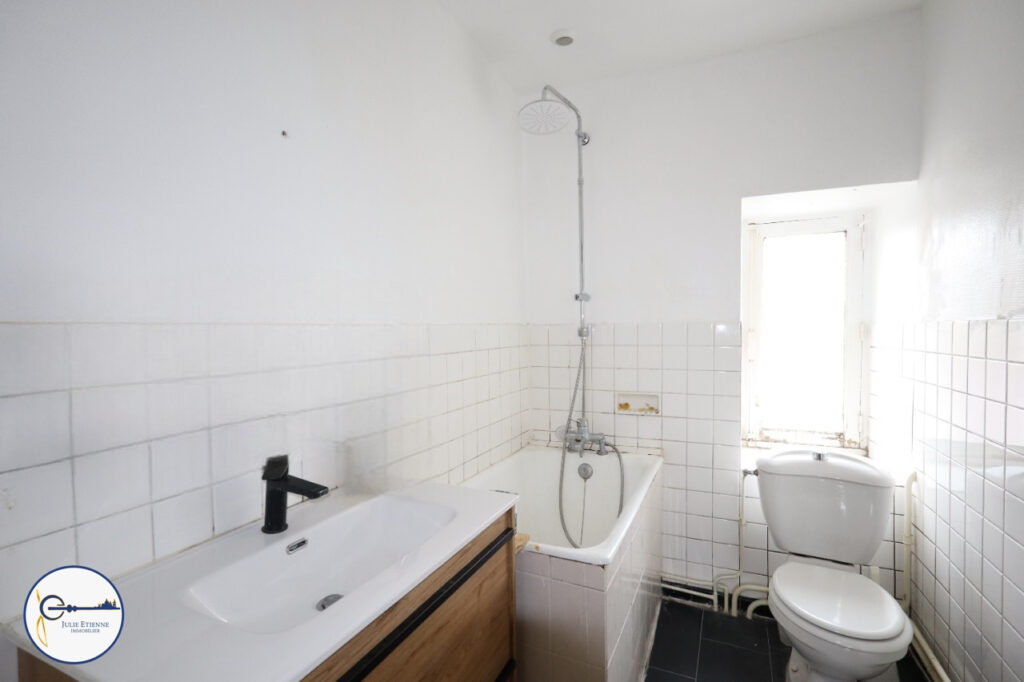 Maison Domèvre-sur-Durbion 7 pièces  137m2  – 7 pièces – 4 chambres – 137 m²