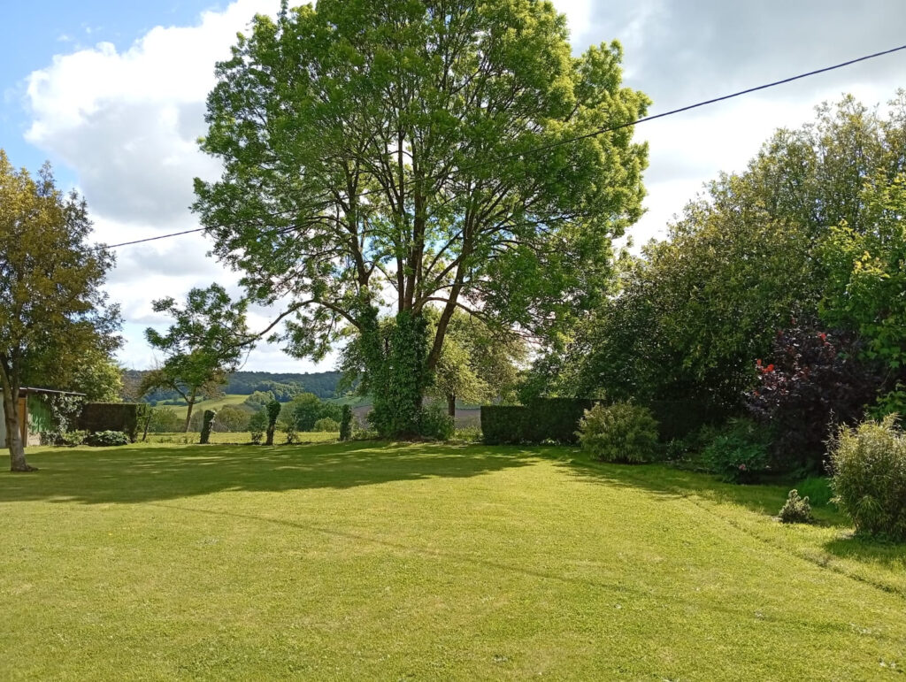 Propriété pleine de charmes au coeur des prairies normande – 5 pièces – 3 chambres – 98 m²