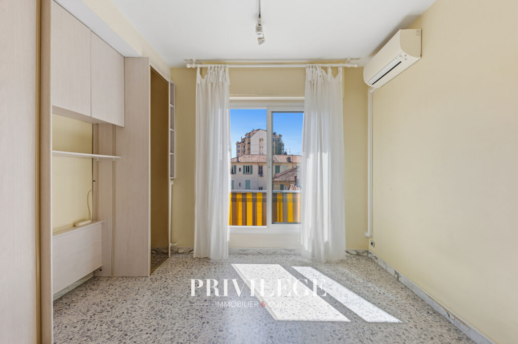 Nice   Mantega/Évêché | 2 pièces lumineux, terrasse, vue dég – 2 pièces – 1 chambre – 46.92 m²