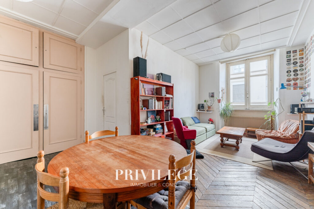 Appartement 90 m2 place Meissonnier – 4 pièces – 3 chambres – 91 m²