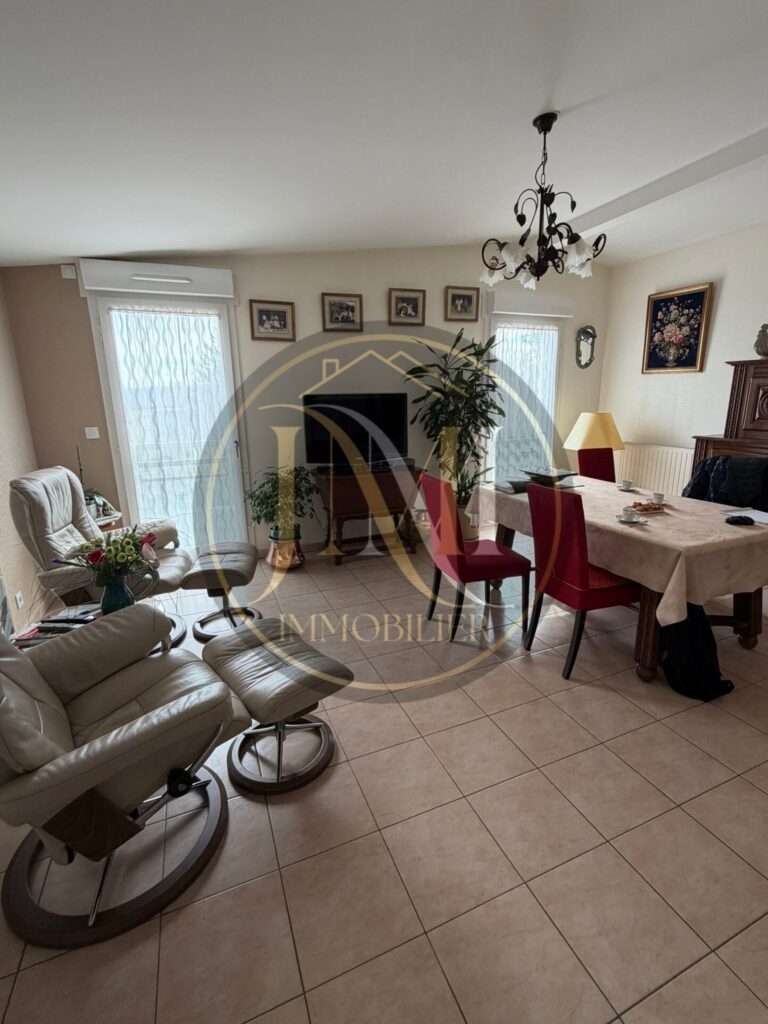 Appartement T4 de 81,99 m2 avec garage, balcons et vue dégag – 4 pièces – 3 chambres – 81.99 m²