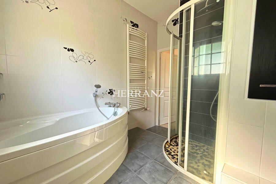 Maison à vendre à Rauzan
