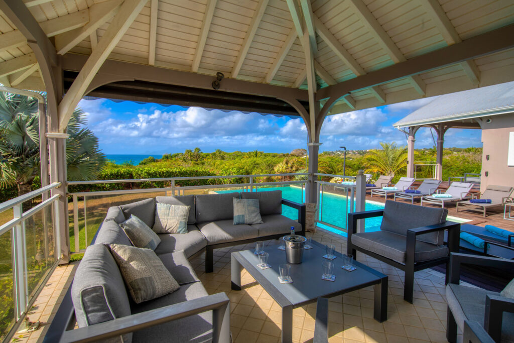 Villa1ère Ligne VUE MER à Sainte-Anne – 4 pièces – 4 chambres – 227 m²