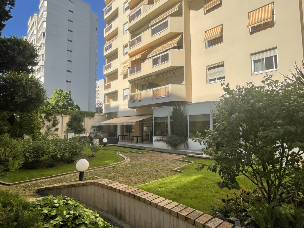 Lyon 6 – T2 avec balcon et climatisation – 2 pièces – 1 chambre – 43.46 m²