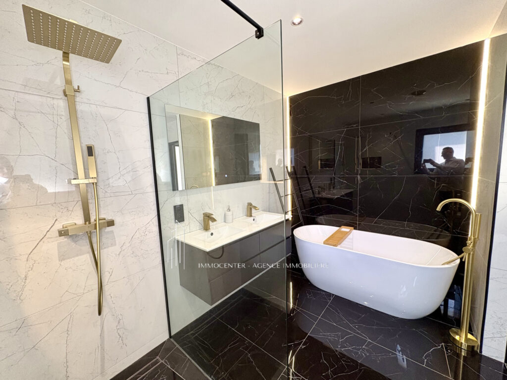 Villa  contemporaine Hauteurs du Péage de Roussillon – Agenc – 5 pièces – 3 chambres – 138 m²