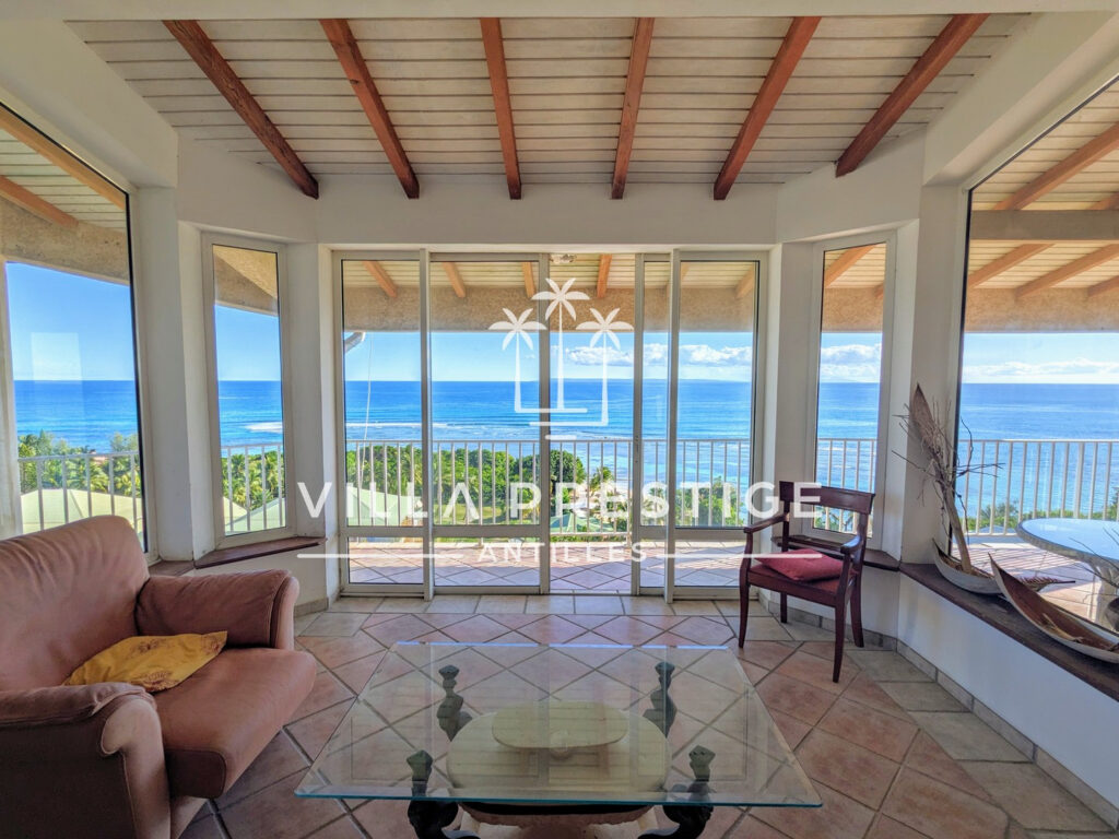 PROPRIETE 7 PIECES AVEC PISCINE, ACCES ET VUE MER IMPRENABLE – 7 pièces – 6 chambres – 233.85 m²