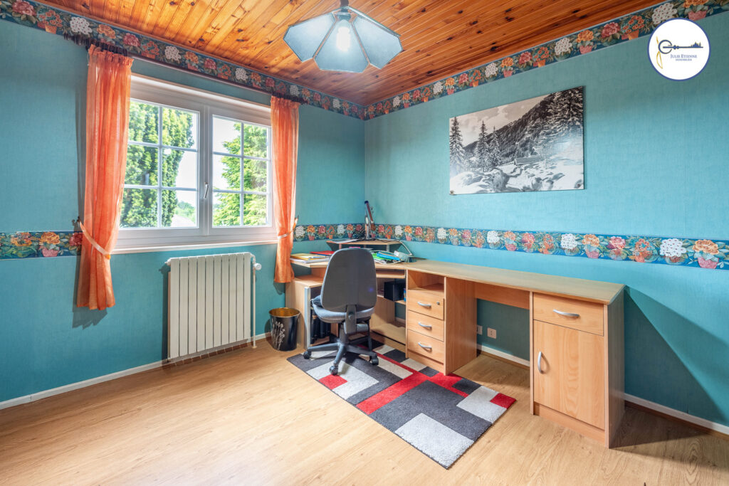 Maison HADOL 8 pièces 162m2  – 8 pièces – 5 chambres – 163 m²