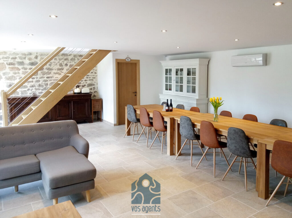 Propriété 10 pièces avec terrain, piscine et annexes – 10 pièces – 8 chambres – 316 m²