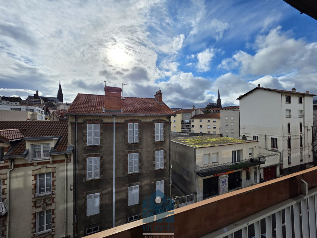 Appartement 3 pièces avec balcon, cave, et parking couvert – 3 pièces – 2 chambres – 59.7 m²