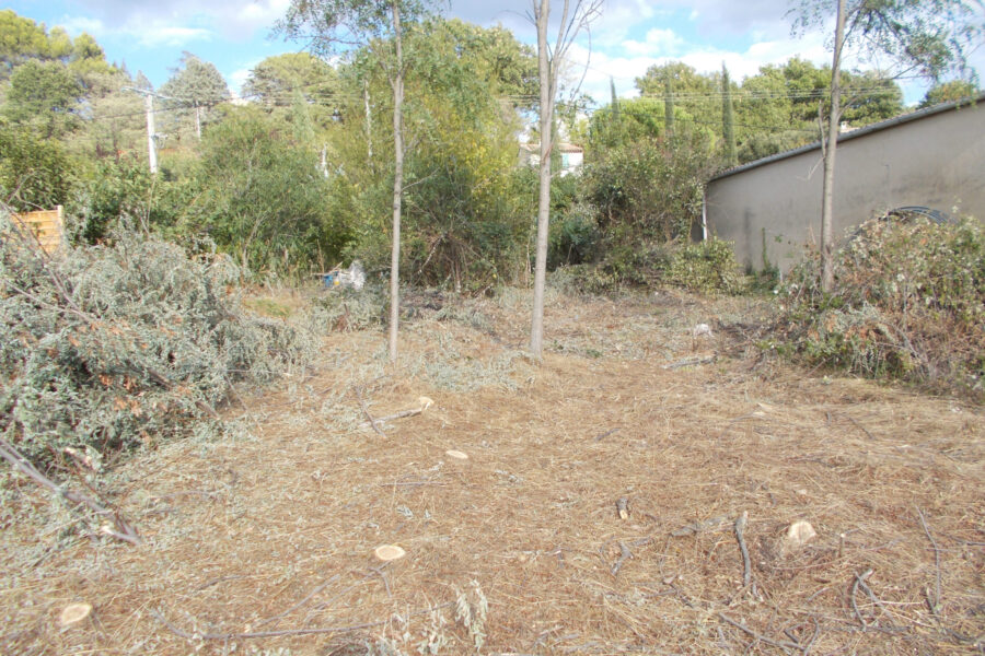 Terrain à vendre à La motte-d&rsquo;aigues