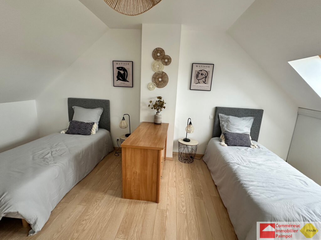 À VENDRE   PLOUBAZLANEC – Maison 5 pièces avec vue mer excep – 5 pièces – 4 chambres – 120 m²