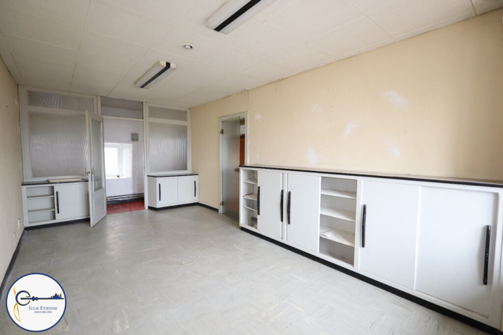 Maison Domèvre-sur-Durbion 7 pièces  137m2  – 7 pièces – 4 chambres – 137 m²