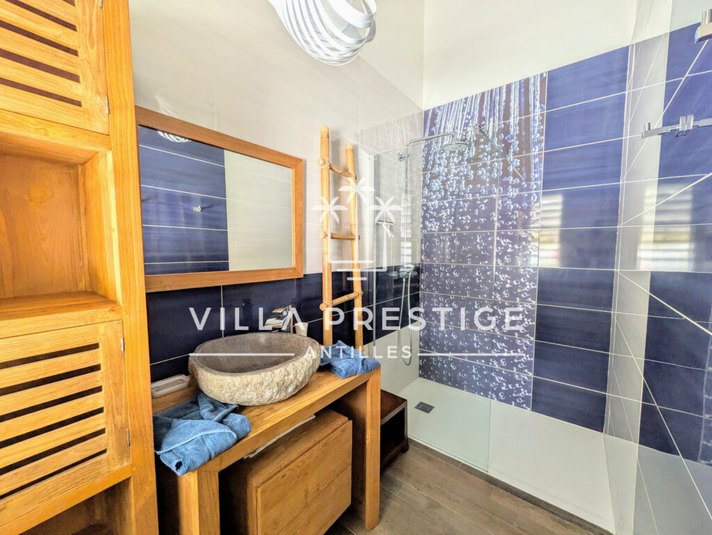 SUPERBE VILLA RECENTE 4 CHAMBRES, PISCINE ET TERRAIN CONSTRU – 5 pièces – 4 chambres – 157 m²