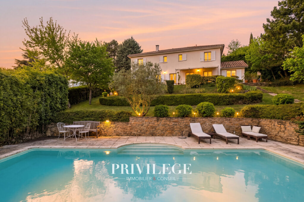 Saint Didier au Mont d&rsquo;Or – Saint – Fortunat -Maison Familia – 7 pièces – 5 chambres – 208 m²