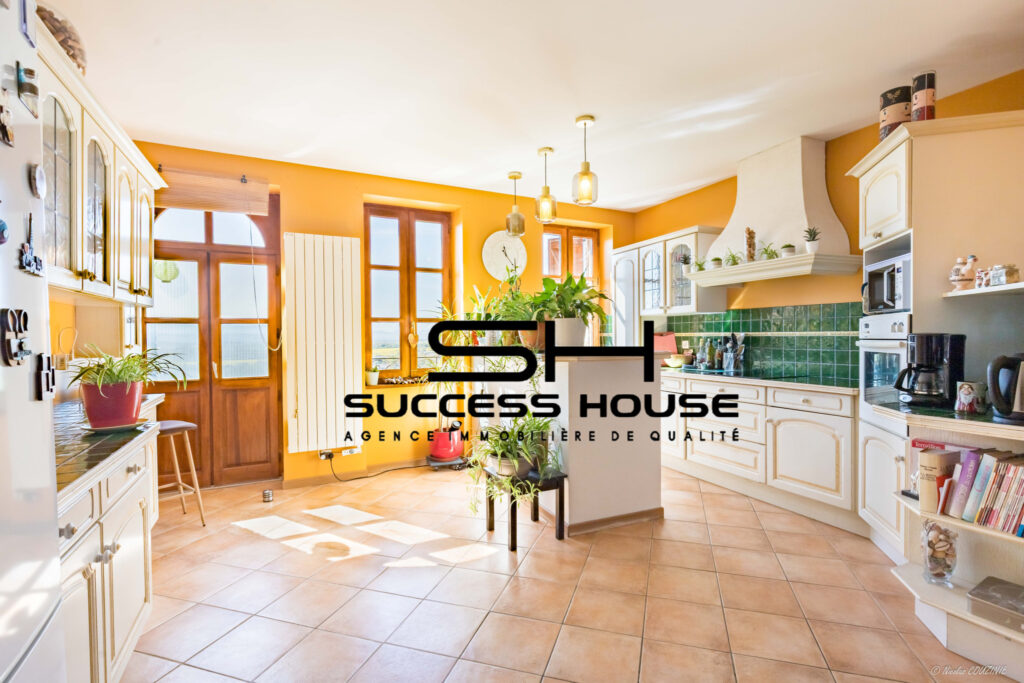 Maison de village coup de coeur   Vue imprenable Pyrénées – 6 pièces – 2 chambres – 147.07 m²