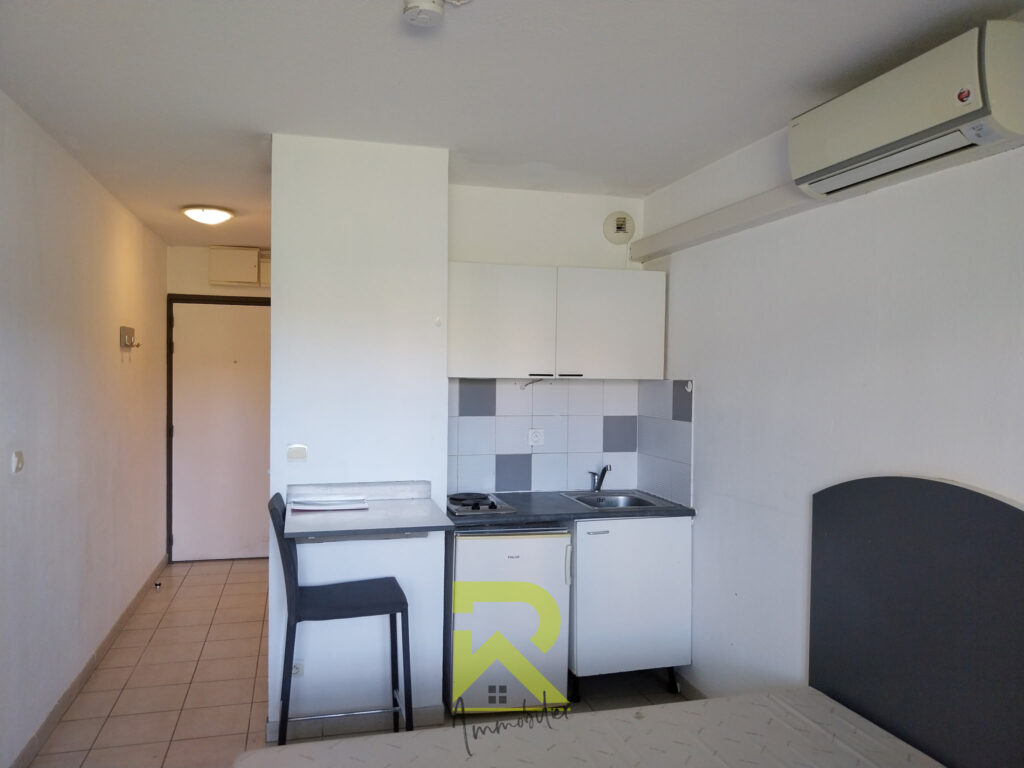 STUDIO REZ DE CHAUSSÉE TERRASSE BÉZIERS – 1 pièce – NR chambres – 18.7 m²