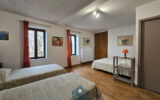 Propriété 9 pièces avec gîte et partie privative, grange, pi – 9 pièces – 6 chambres – 300 m²