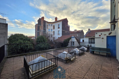Maison 6 pièces avec terrasse, garage et atelier – 6 pièces – 4 chambres – 111 m²